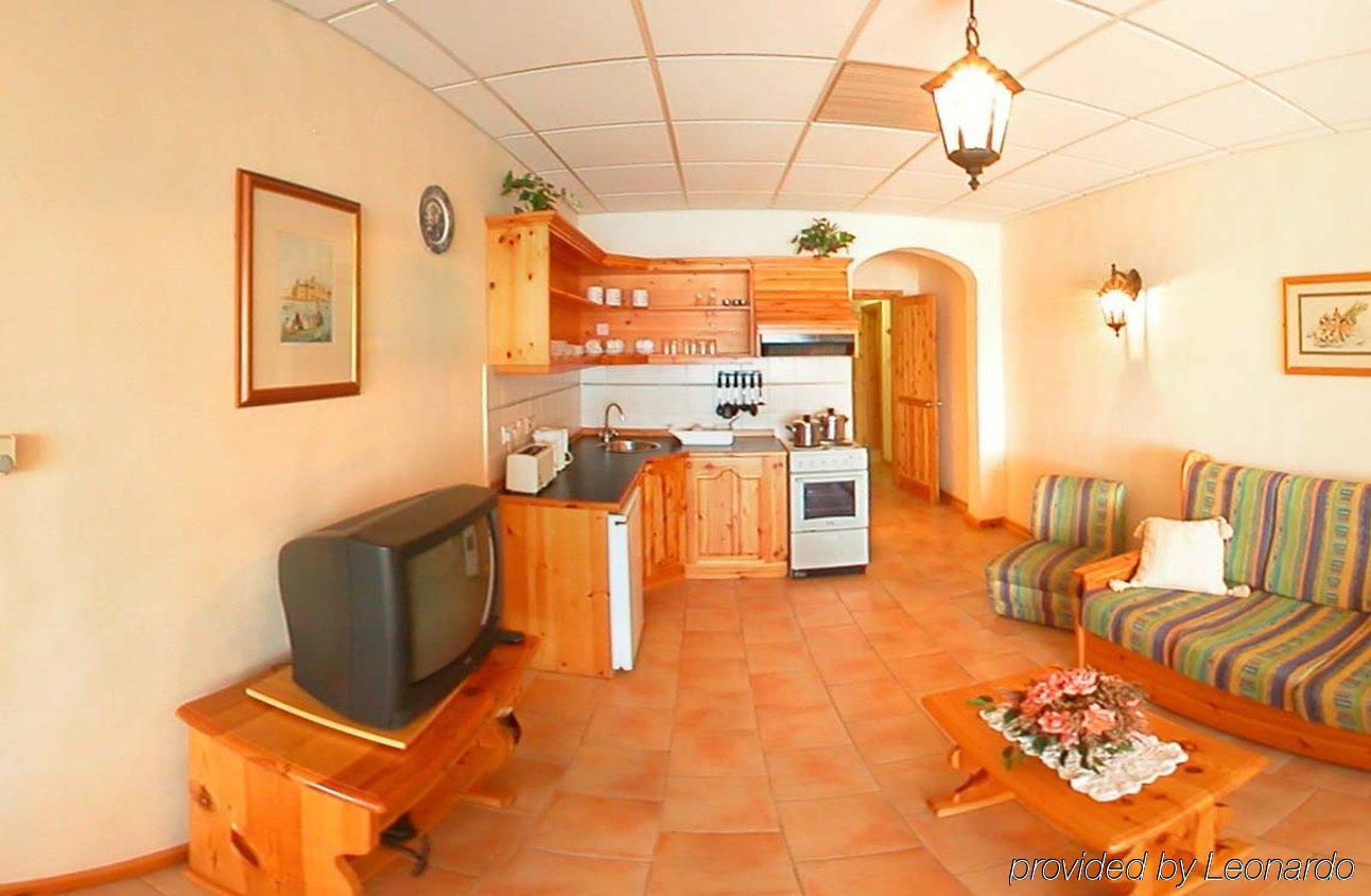 The Mediterranea Hotel & Suites San Pawl il-Baħar Værelse billede